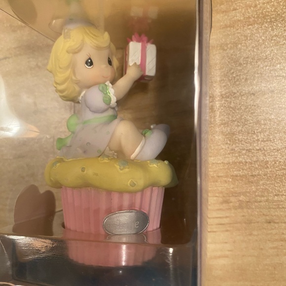 PRECIOUS MOMENTS June Birthday Wishes Figurine sitting on cupcake with present! - Picture 2 of 6